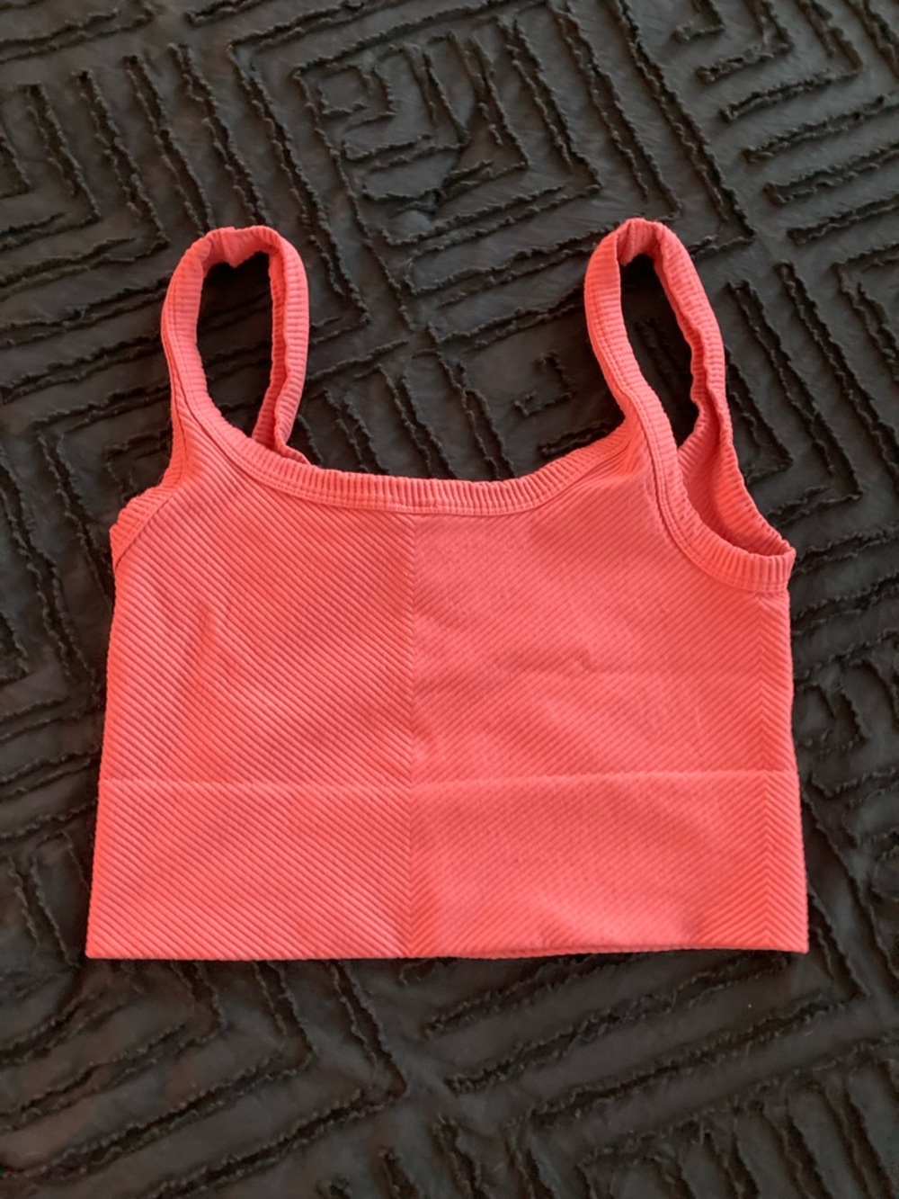 Nikibiki Cora Cropped Tank Top - Picture 3 of 4